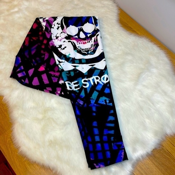 “Be Strong” Legging - Picture 1 of 6